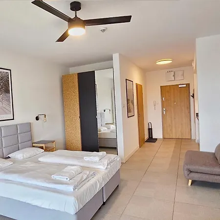 Апартаменты Holidayhomepl Aquamarina Prima 71 Z Widokiem Na Morze Мендзыздрое